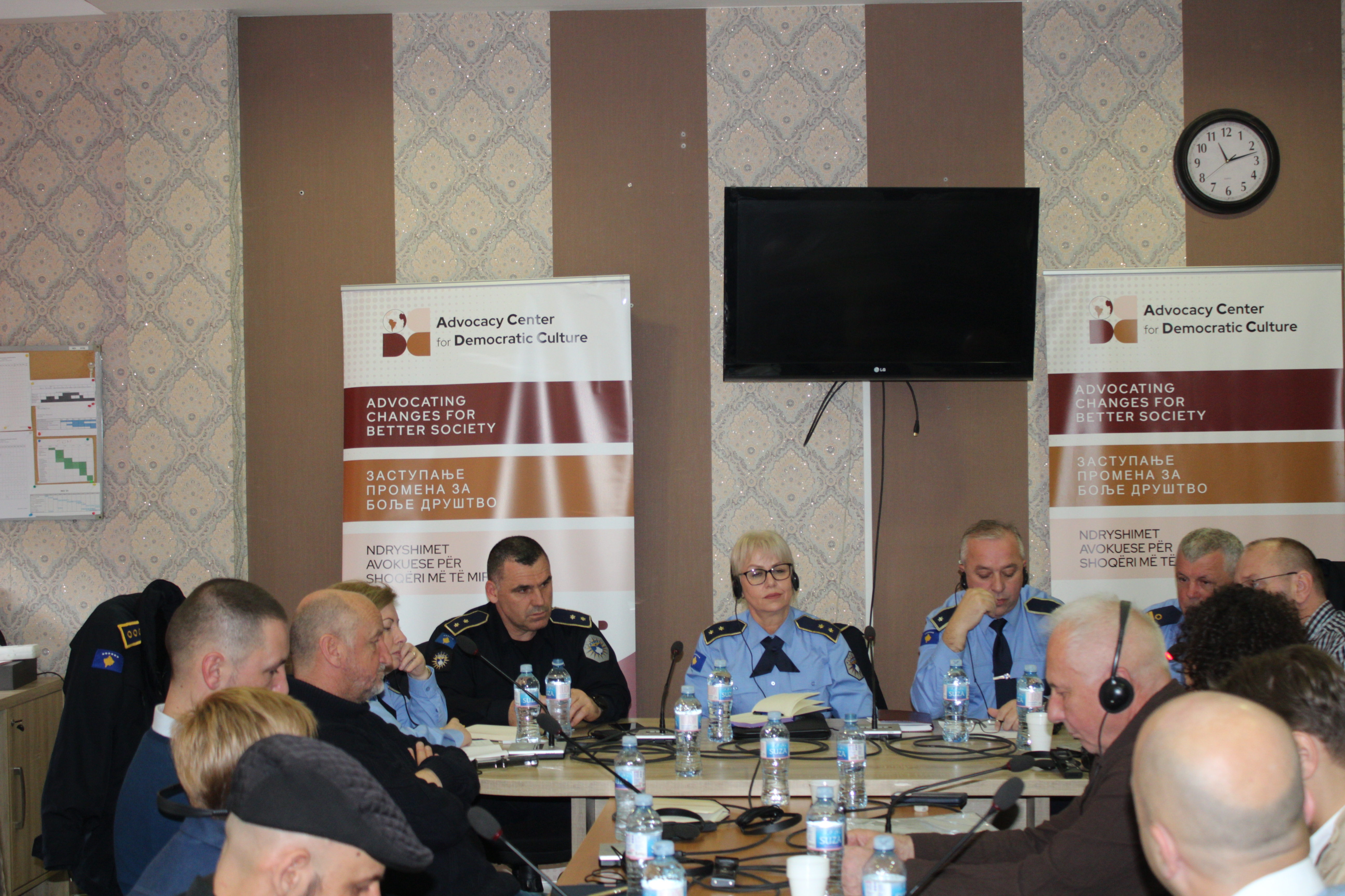 a-round-table-between-the-police-and-citizens-in-the-north-of-kosovo-on-cooperation-and-challenges