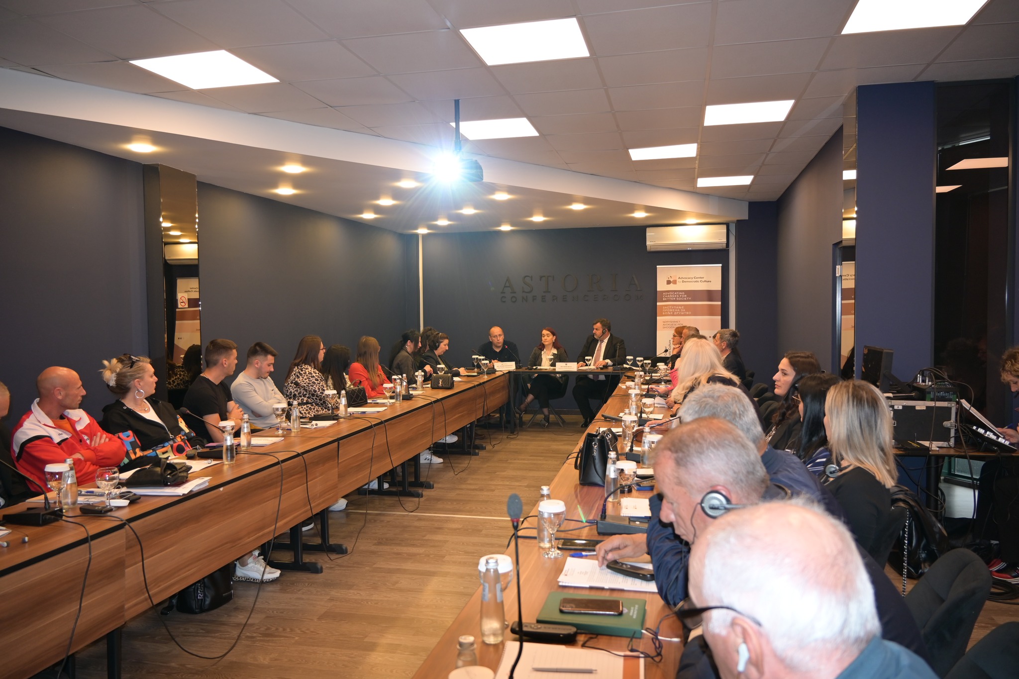 sastanak-ombudsmana-sa-predstavnicima-nevladinih-organizacija-u-gnjilanu