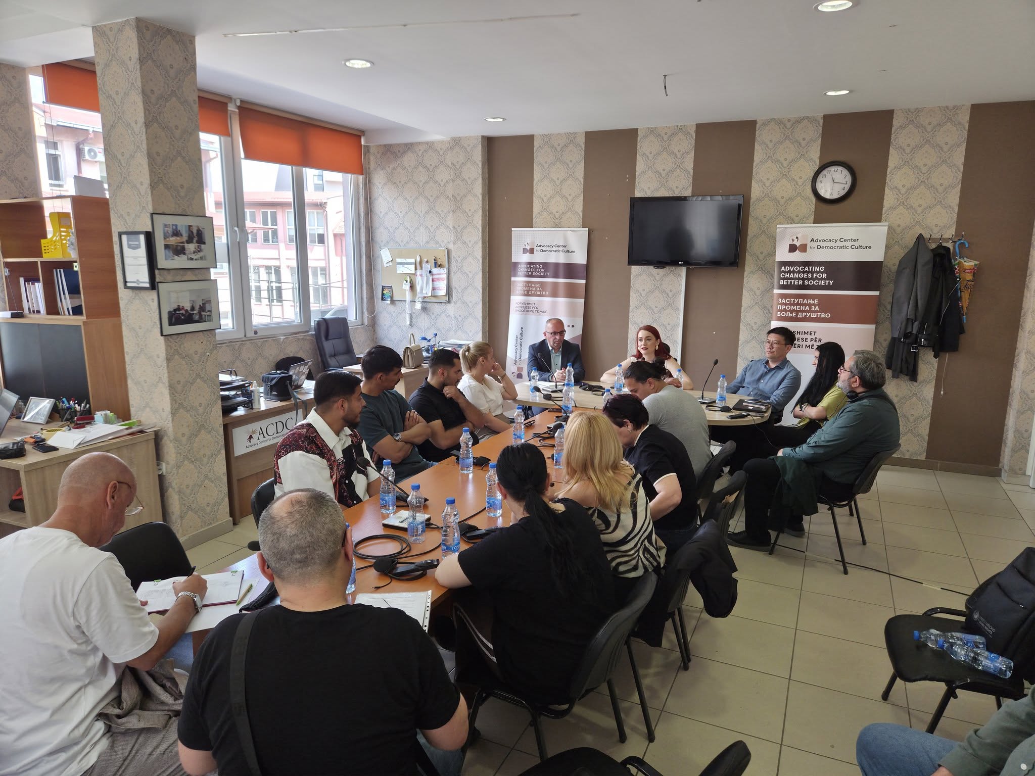 roundtable-discussion-on-human-rights-and-the-position-of-non-majority-communities-in-northern-kosovo-held-in-north-mitrovica