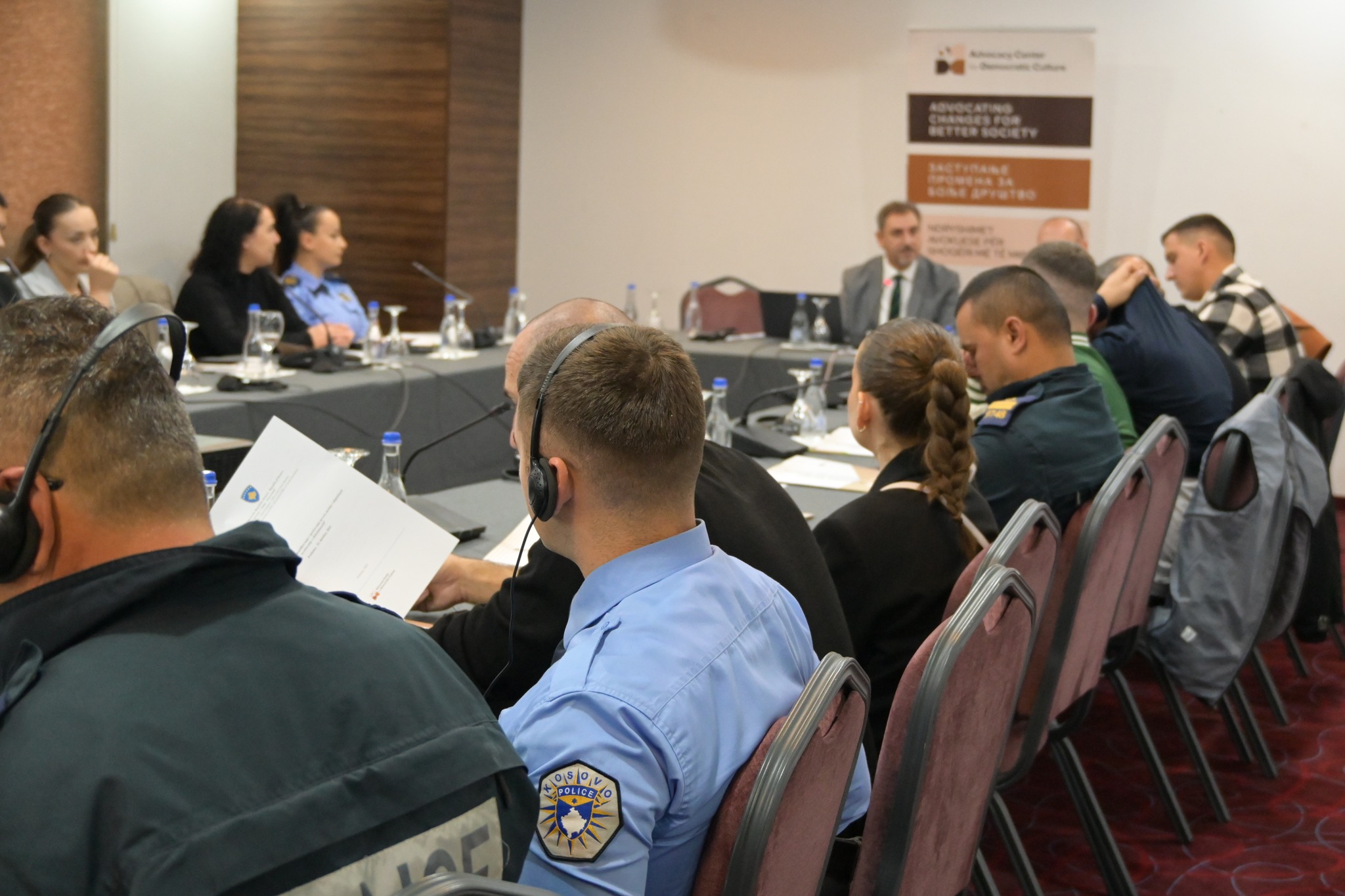 informative-sessions-for-police-officers-on-hate-speech-and-freedom-of-expression-held-in-north-mitrovica-and-pristina